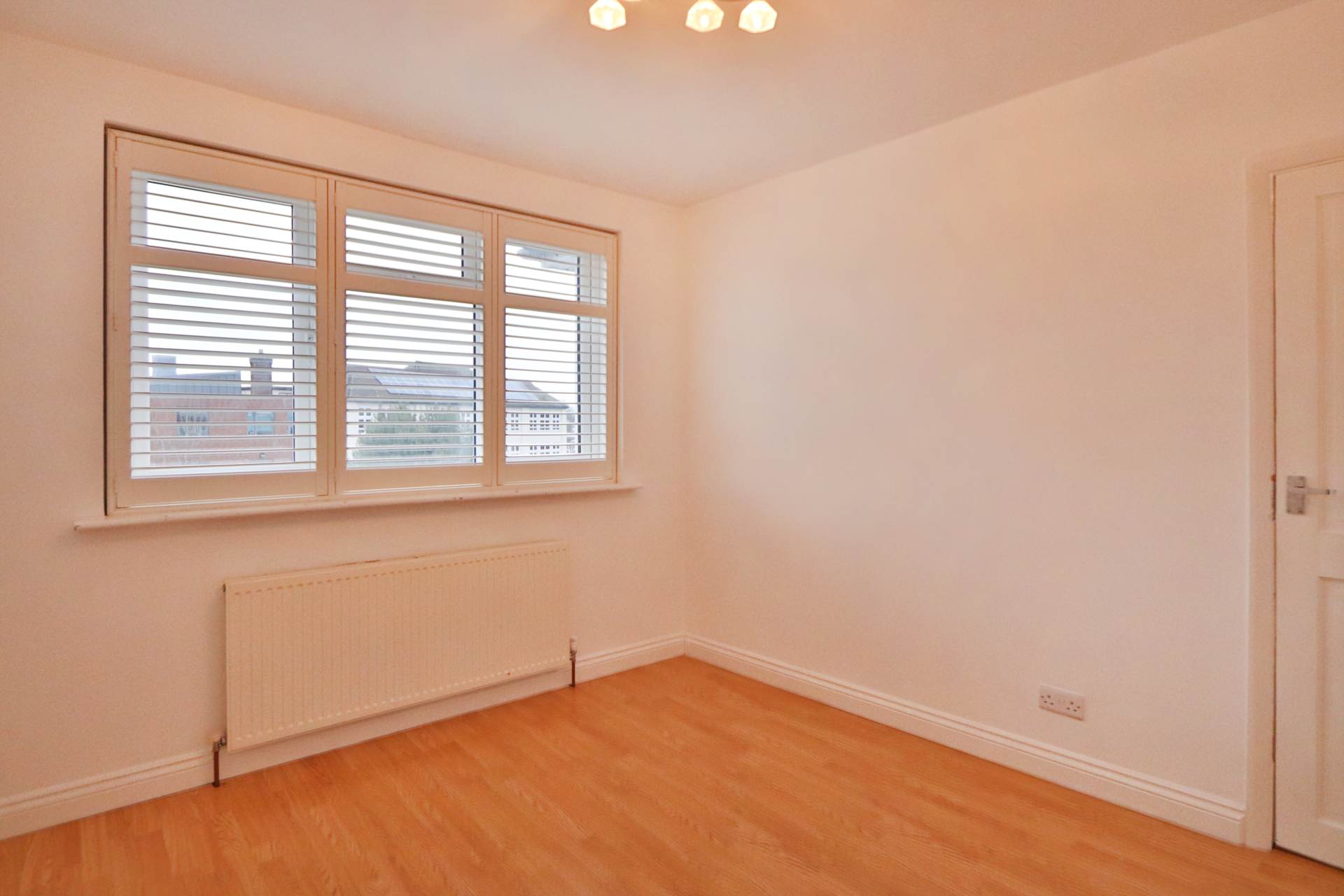 Hillcross Avenue, Morden, Image 9