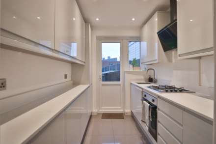 Hillcross Avenue, Morden, Image 5