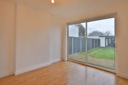 Hillcross Avenue, Morden, Image 6