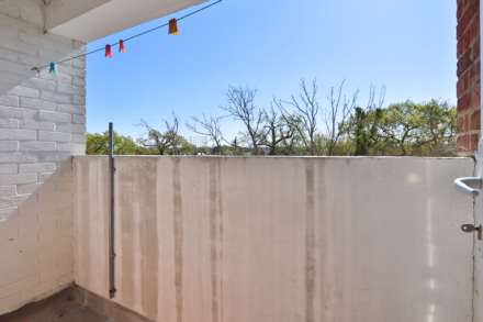 Oakfield Close, New Malden, Image 12