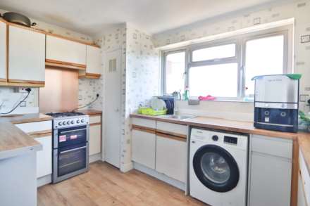 Oakfield Close, New Malden, Image 4