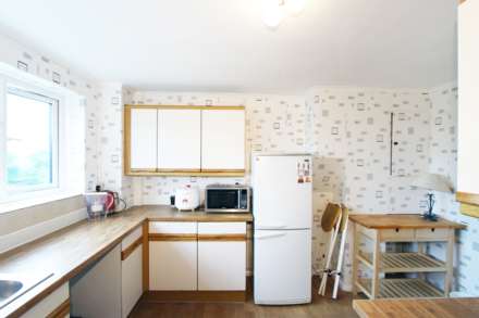 Oakfield Close, New Malden, Image 5