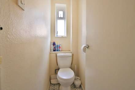Oakfield Close, New Malden, Image 7