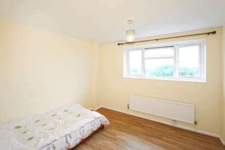 Oakfield Close, New Malden, Image 8