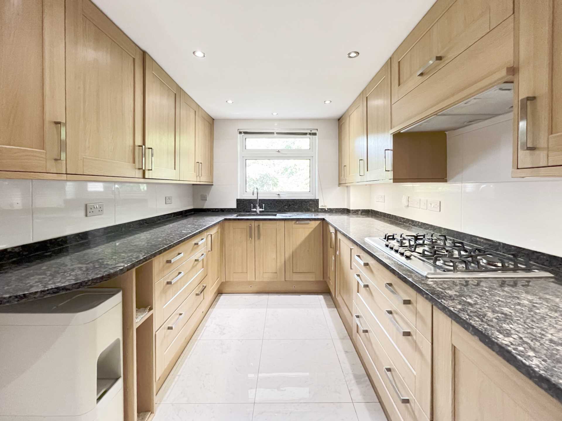 Dukes Avenue, New Malden, Image 2