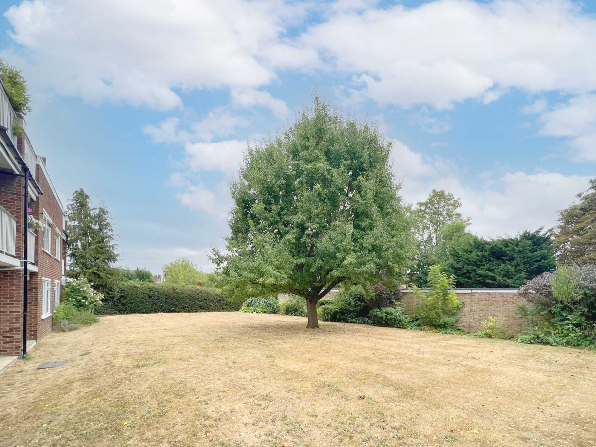 Dukes Avenue, New Malden, Image 6