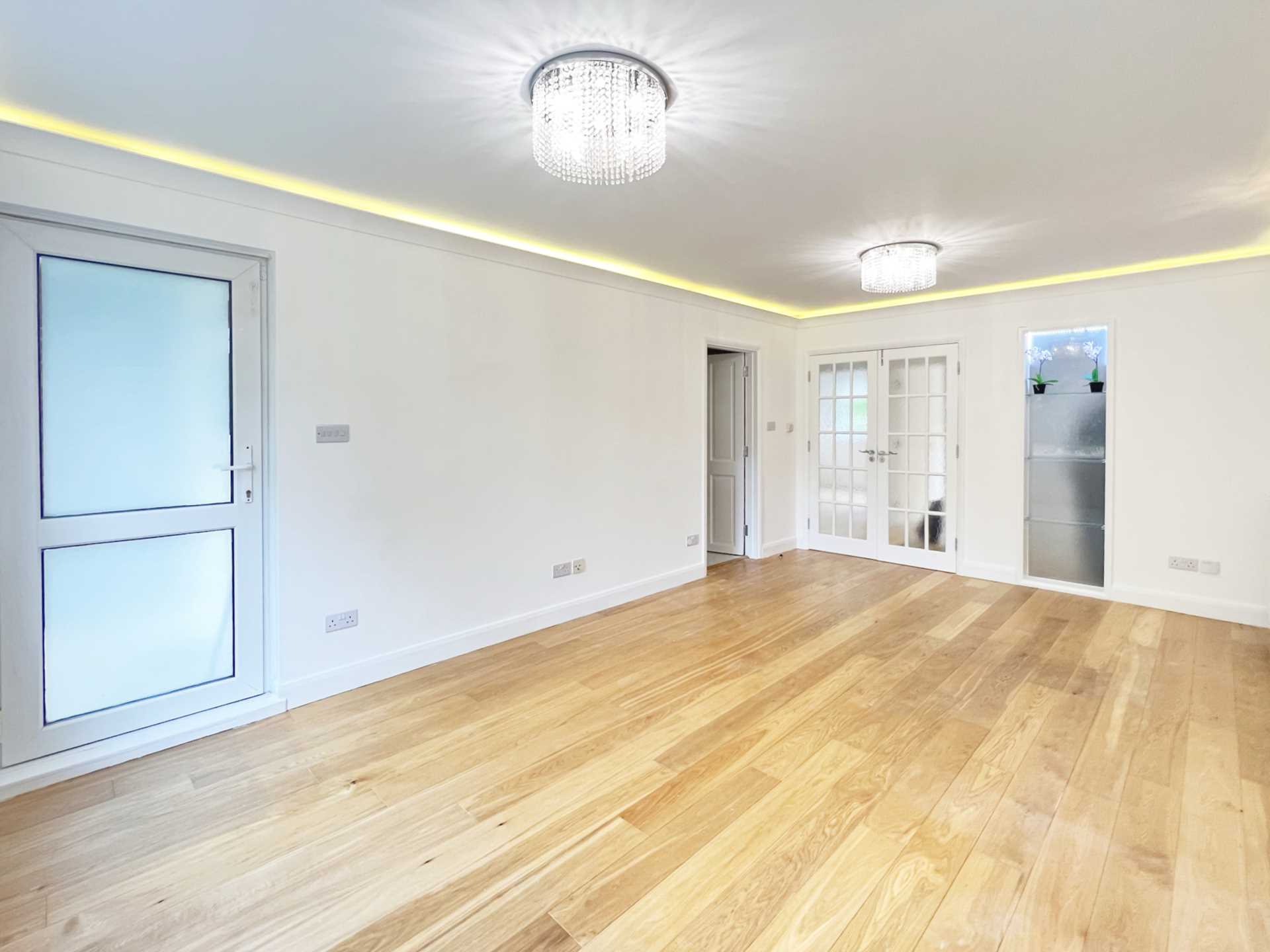 Dukes Avenue, New Malden, Image 7