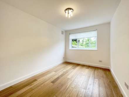 Dukes Avenue, New Malden, Image 9
