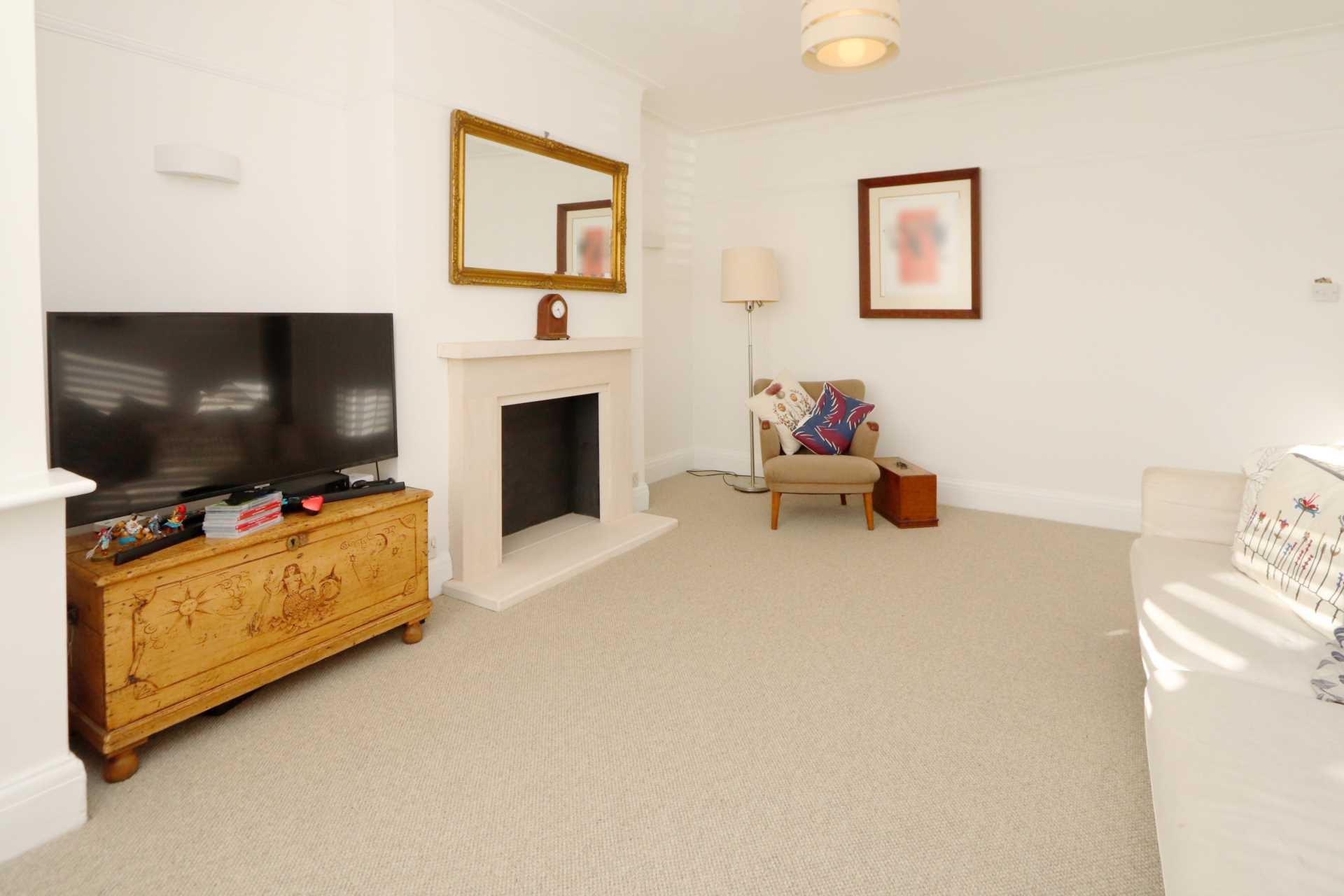 Elgar Avenue, Surbiton, Image 15