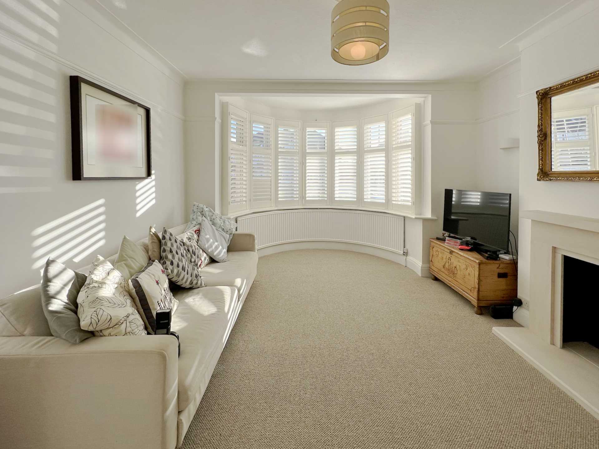 Elgar Avenue, Surbiton, Image 2