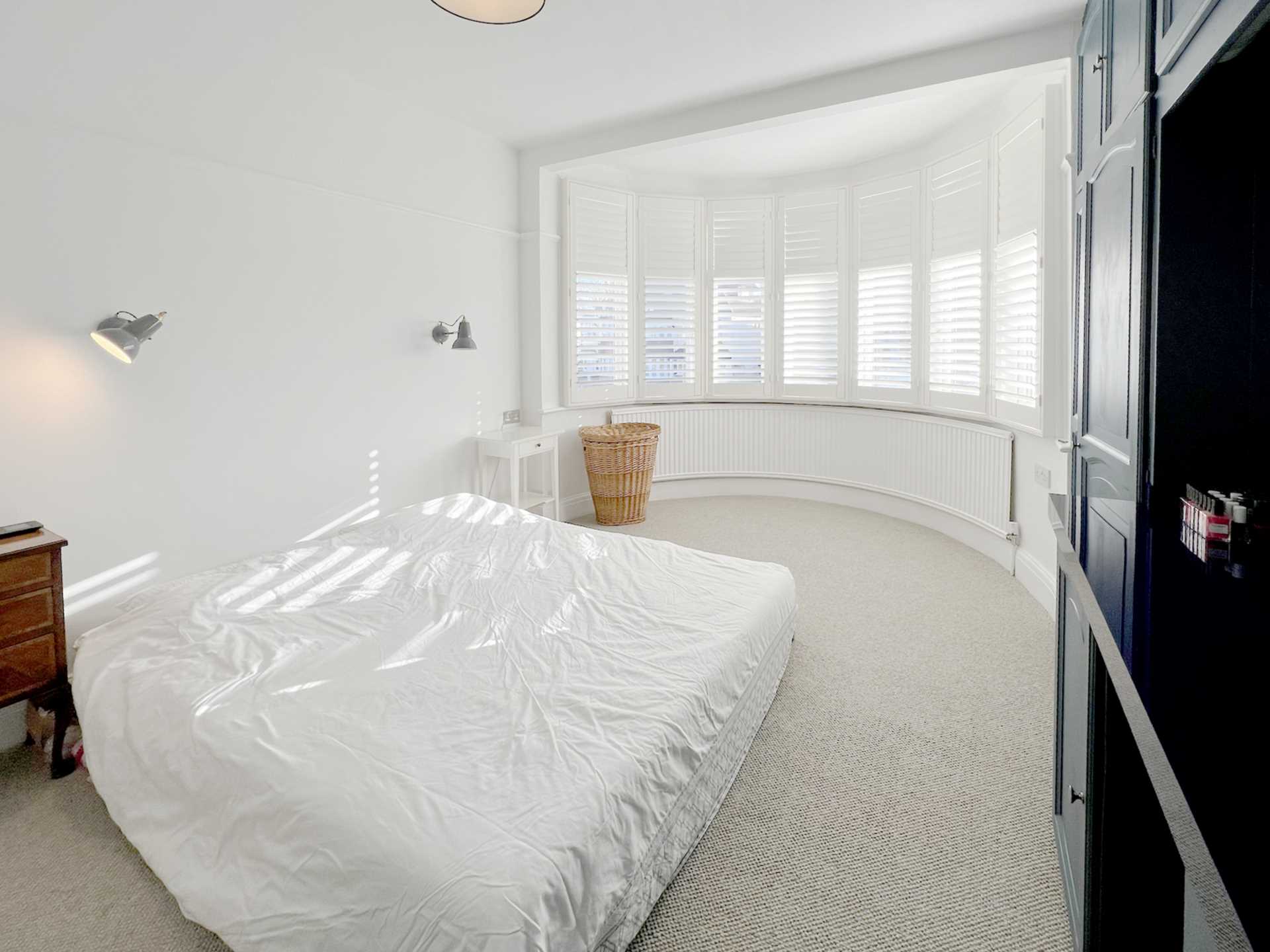Elgar Avenue, Surbiton, Image 9