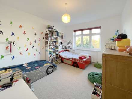 Elgar Avenue, Surbiton, Image 11