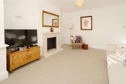Elgar Avenue, Surbiton, Image 15