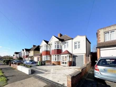 Elgar Avenue, Surbiton, Image 17