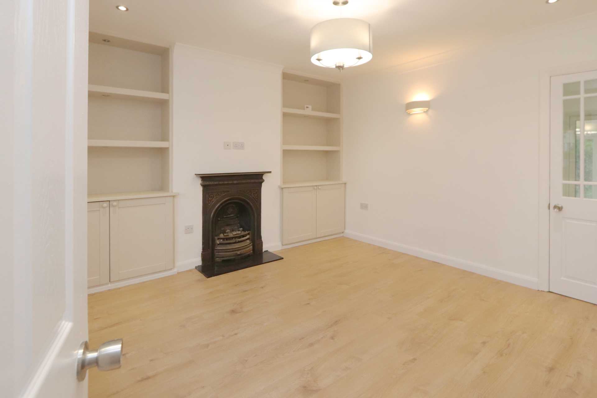 Green Wrythe Lane, Carshalton, Image 4