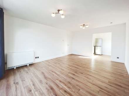 Eaton Drive, Kingston Upon Thames, Image 2