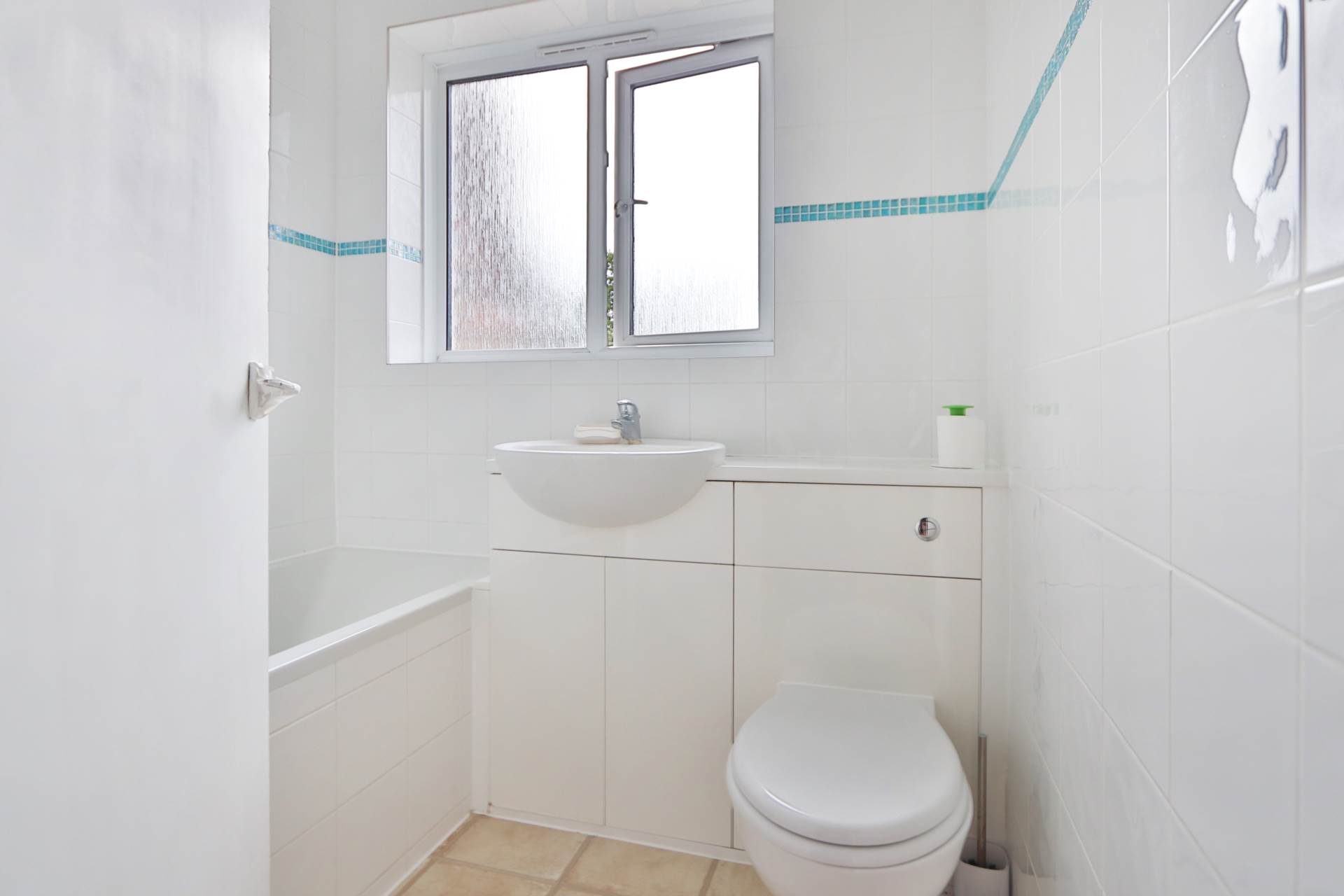 Acacia Grove, New Malden, Image 5