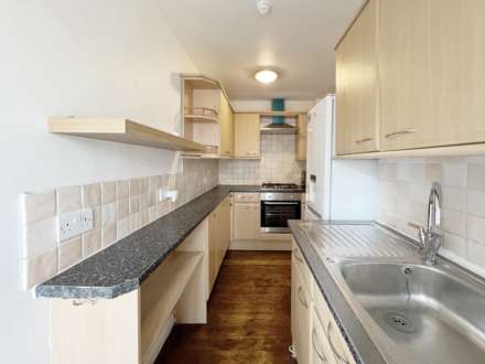 Errol Gardens, New Malden, Image 5
