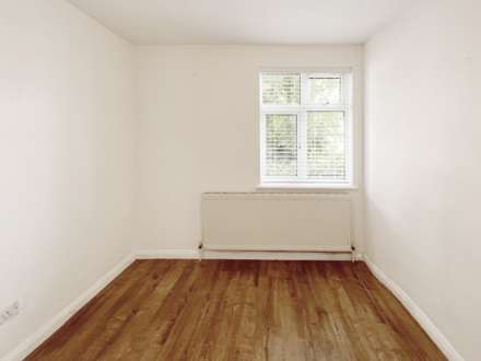 Errol Gardens, New Malden, Image 9