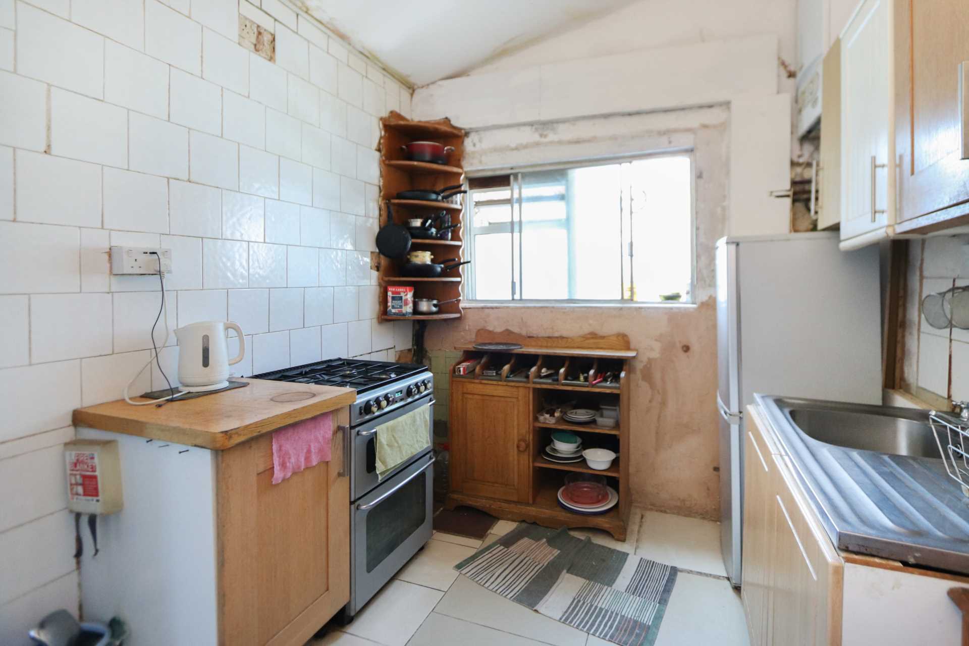 West Barnes Lane, New Malden, Image 4