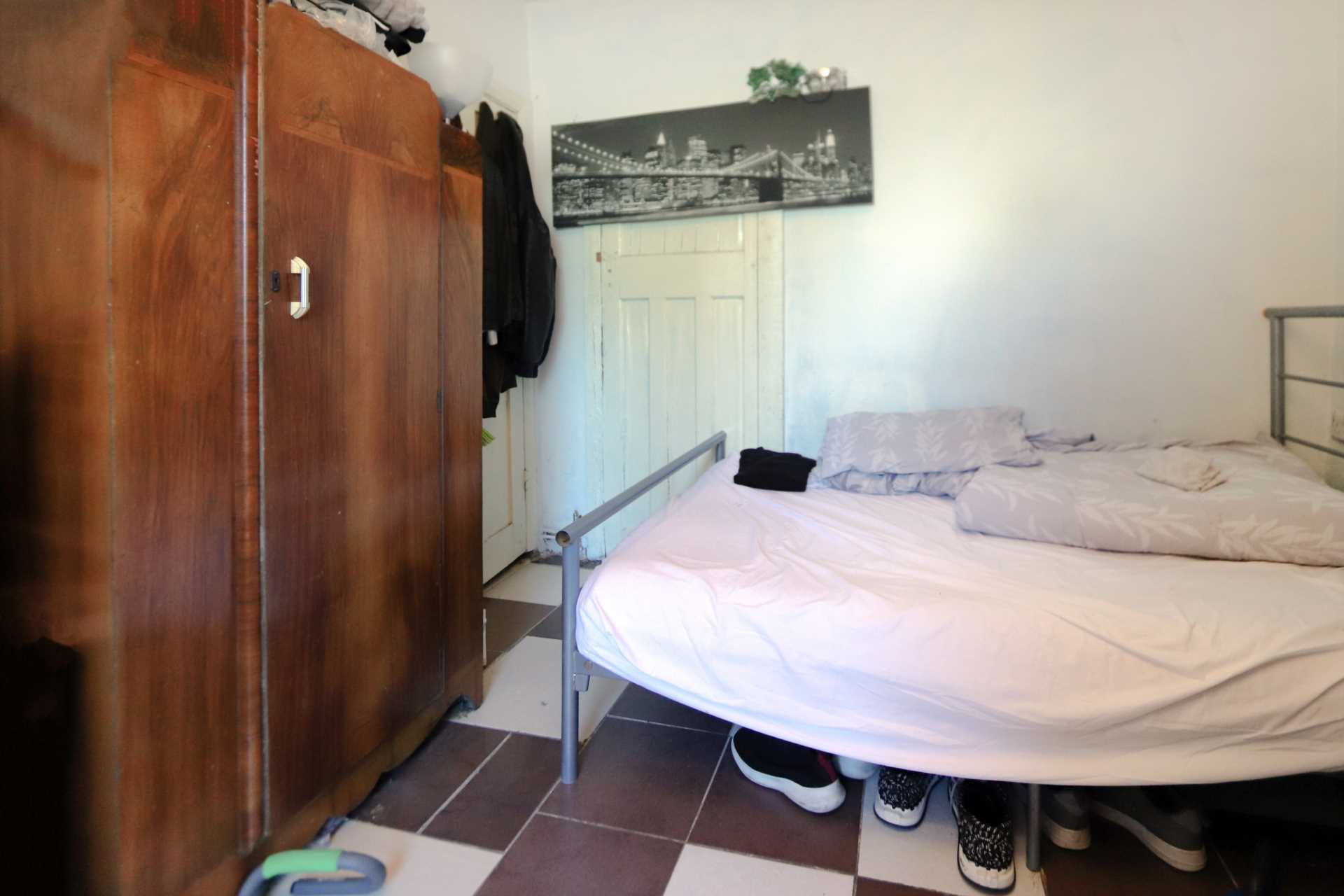 West Barnes Lane, New Malden, Image 5