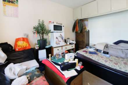 West Barnes Lane, New Malden, Image 10