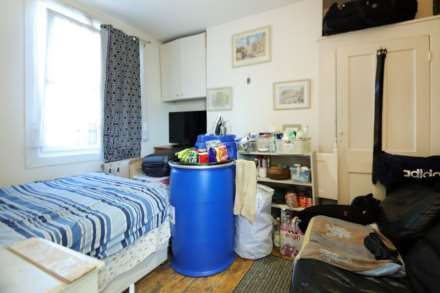 West Barnes Lane, New Malden, Image 9