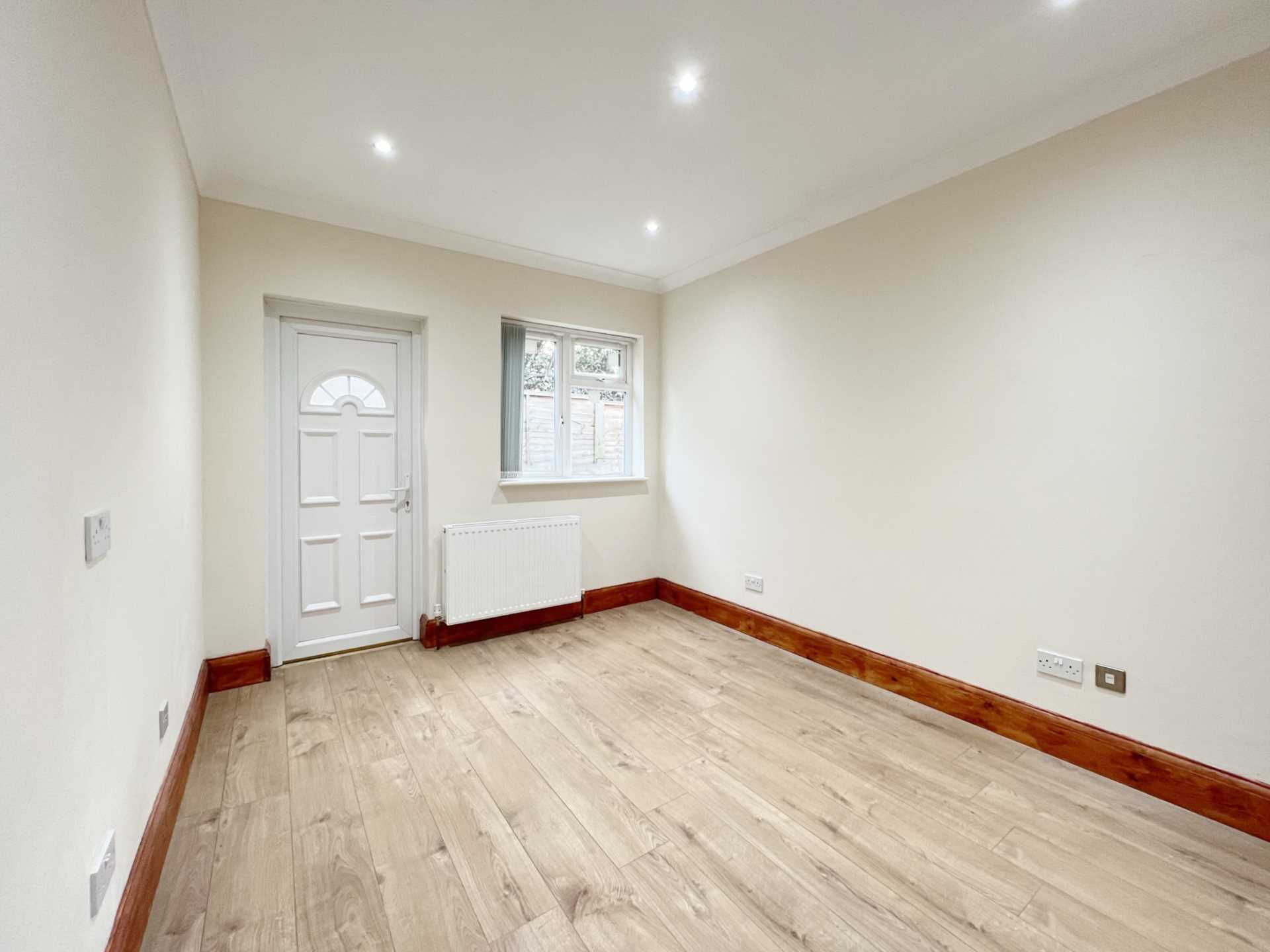 Woodside Close, Surbiton, Image 13
