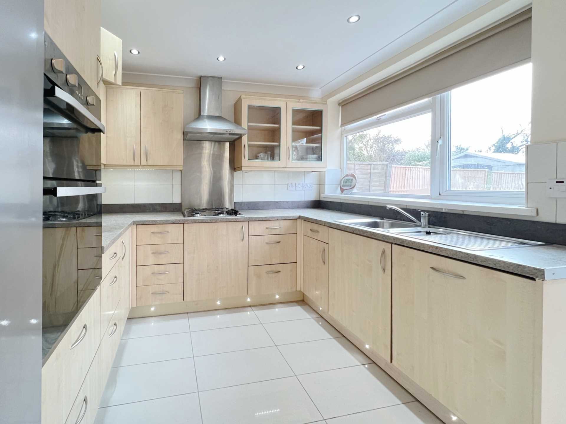 Woodside Close, Surbiton, Image 2