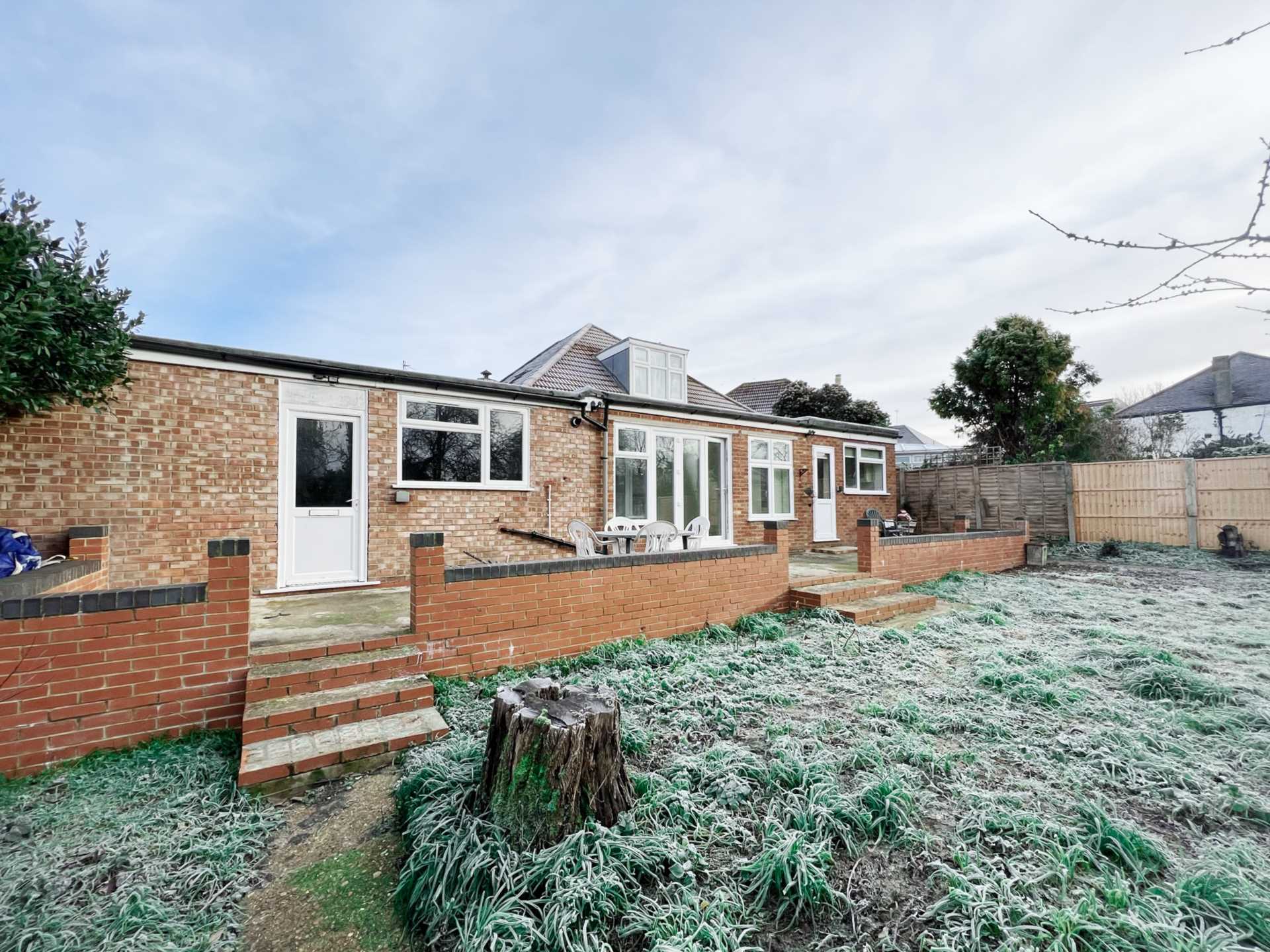 Woodside Close, Surbiton, Image 21