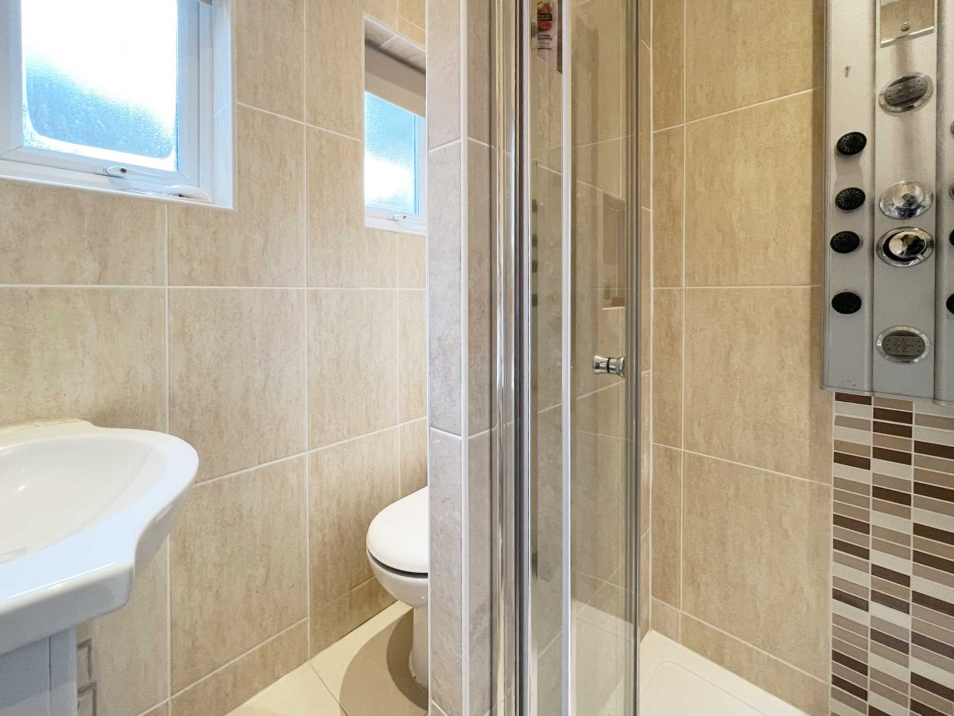 Woodside Close, Surbiton, Image 7