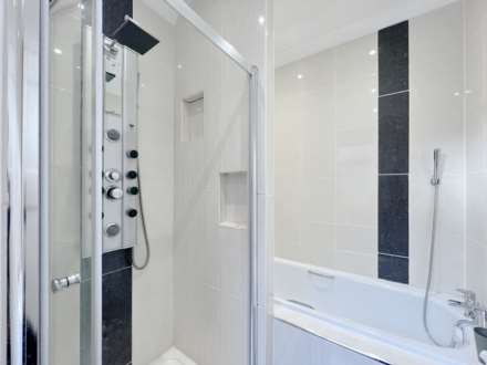 Woodside Close, Surbiton, Image 11