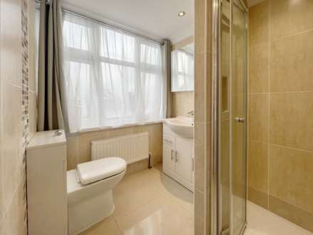 Woodside Close, Surbiton, Image 14