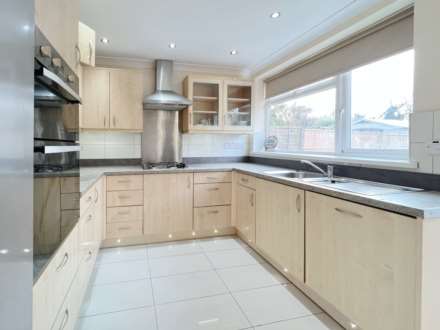 Woodside Close, Surbiton, Image 2