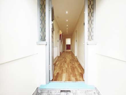 Woodside Close, Surbiton, Image 20