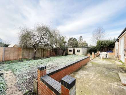 Woodside Close, Surbiton, Image 4