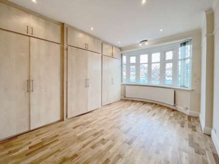 Woodside Close, Surbiton, Image 5