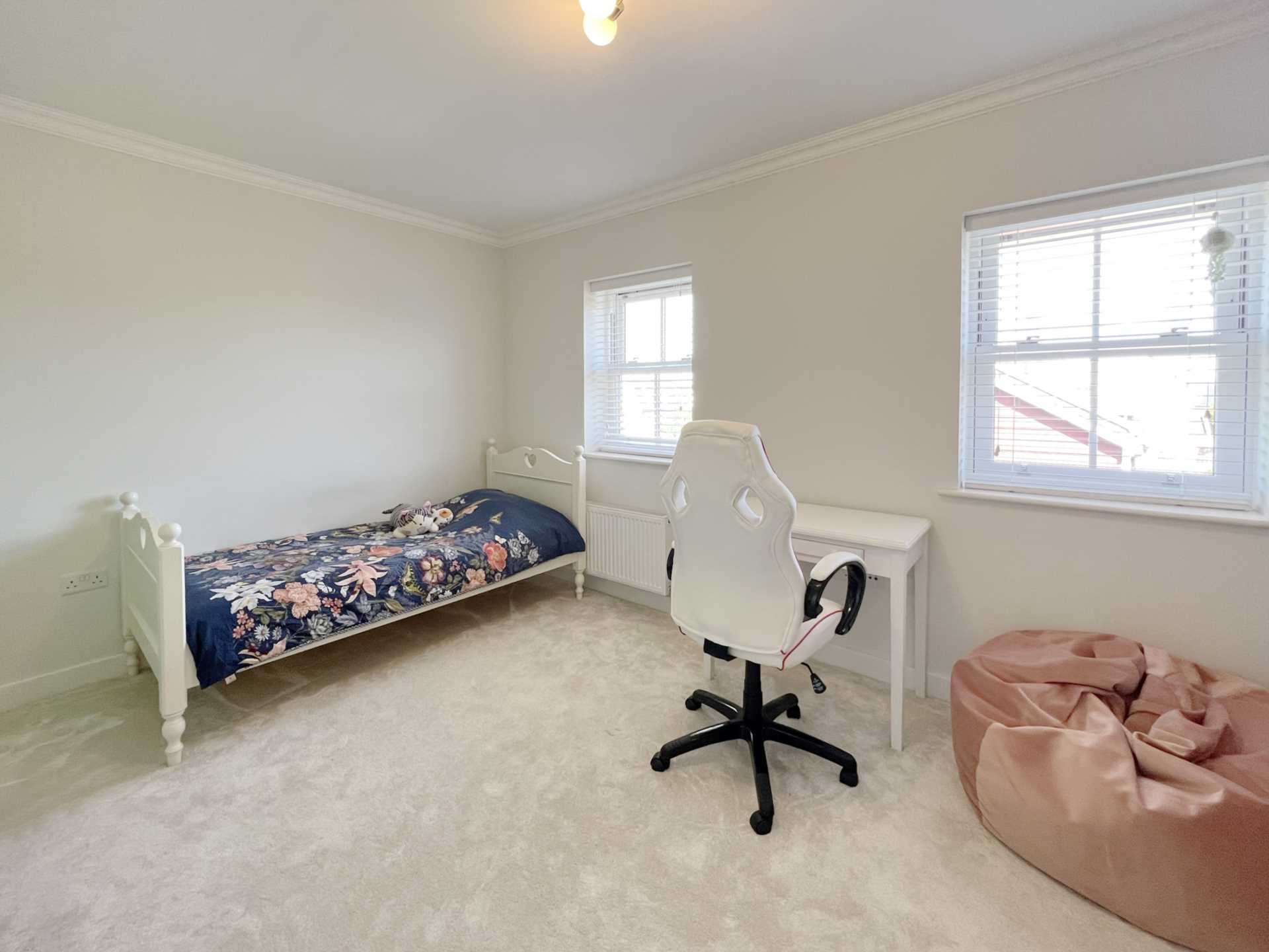 Westmount Close, Worcester Park, Image 6