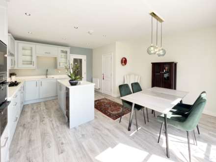 Westmount Close, Worcester Park, Image 13