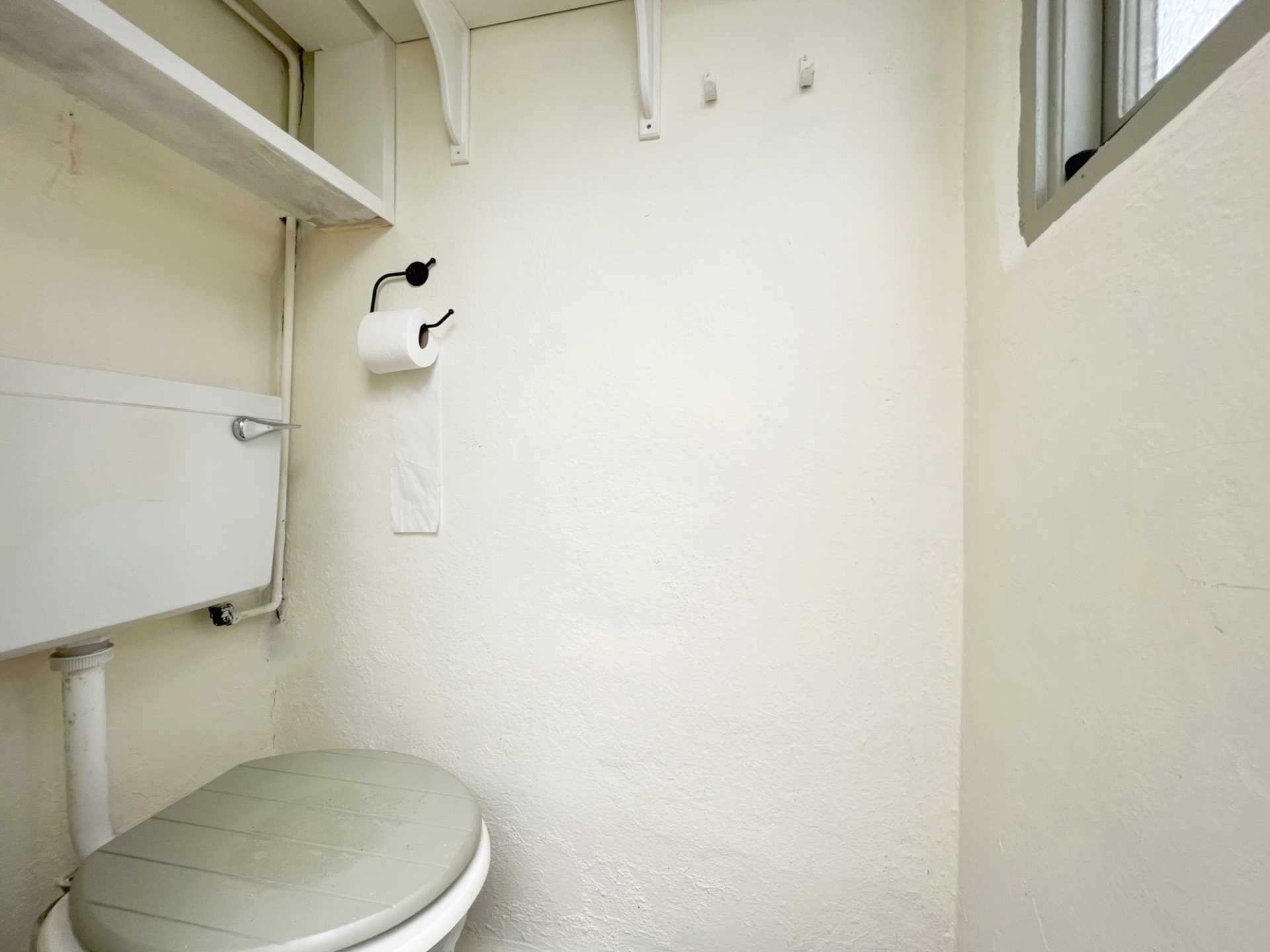 Esher Road, East Molesey, Image 13