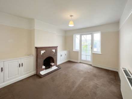 Esher Road, East Molesey, Image 2