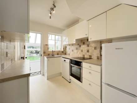 Esher Road, East Molesey, Image 7