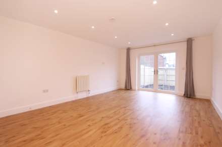 Evesham Terrace, St Andrew's Road, Surbiton, Image 2