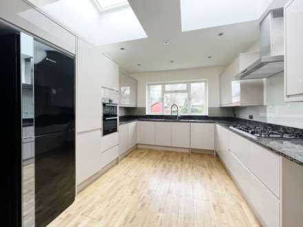 Gainsborough Road, New Malden, Image 6