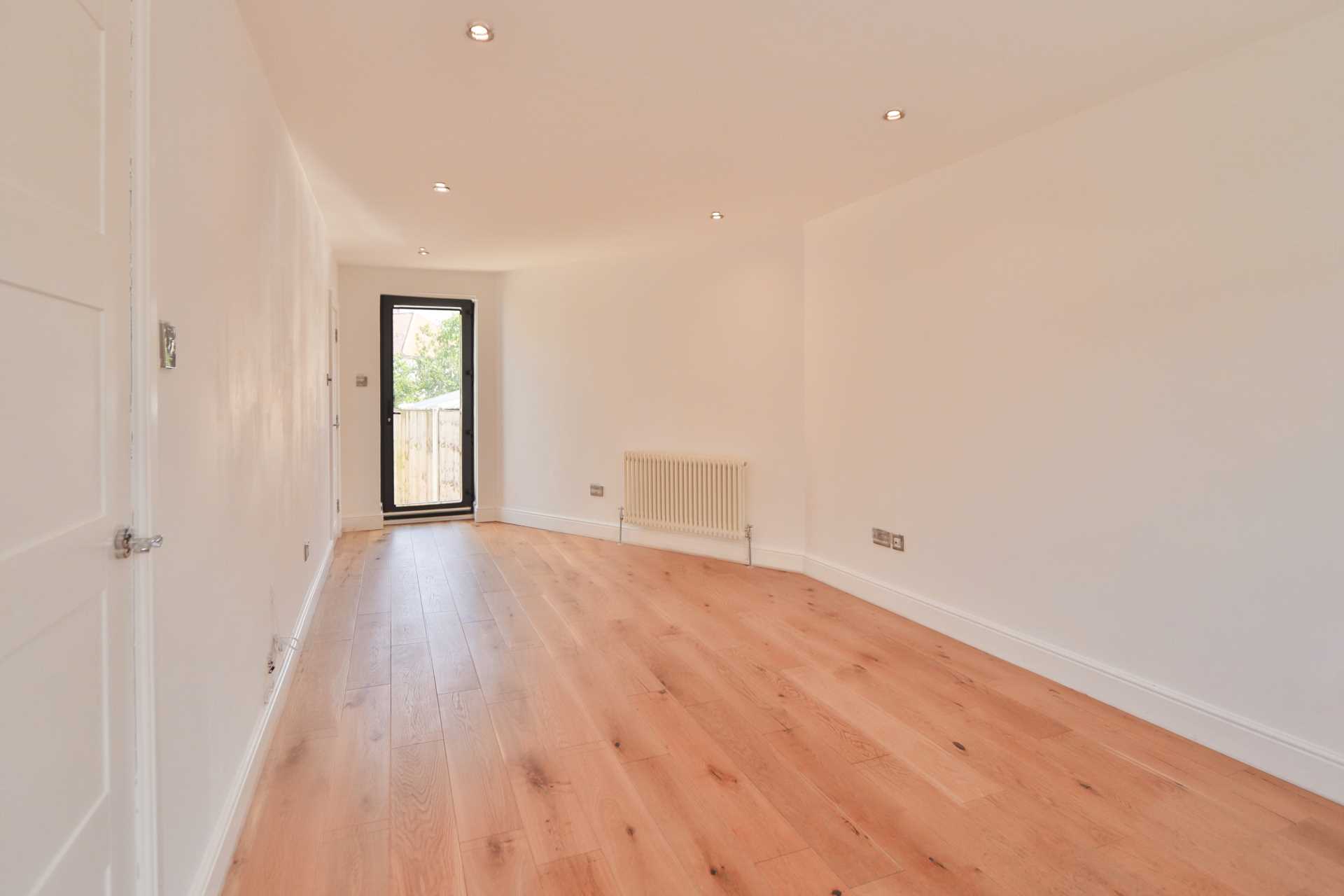 Groveland Way, New Malden, Image 4