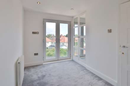Groveland Way, New Malden, Image 15