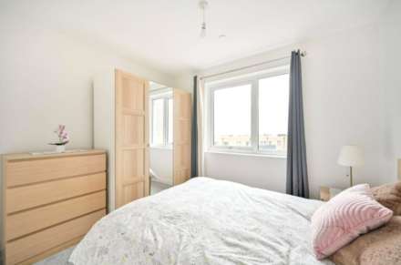 Powdermill Close, New Malden, Image 3