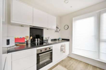 Powdermill Close, New Malden, Image 6