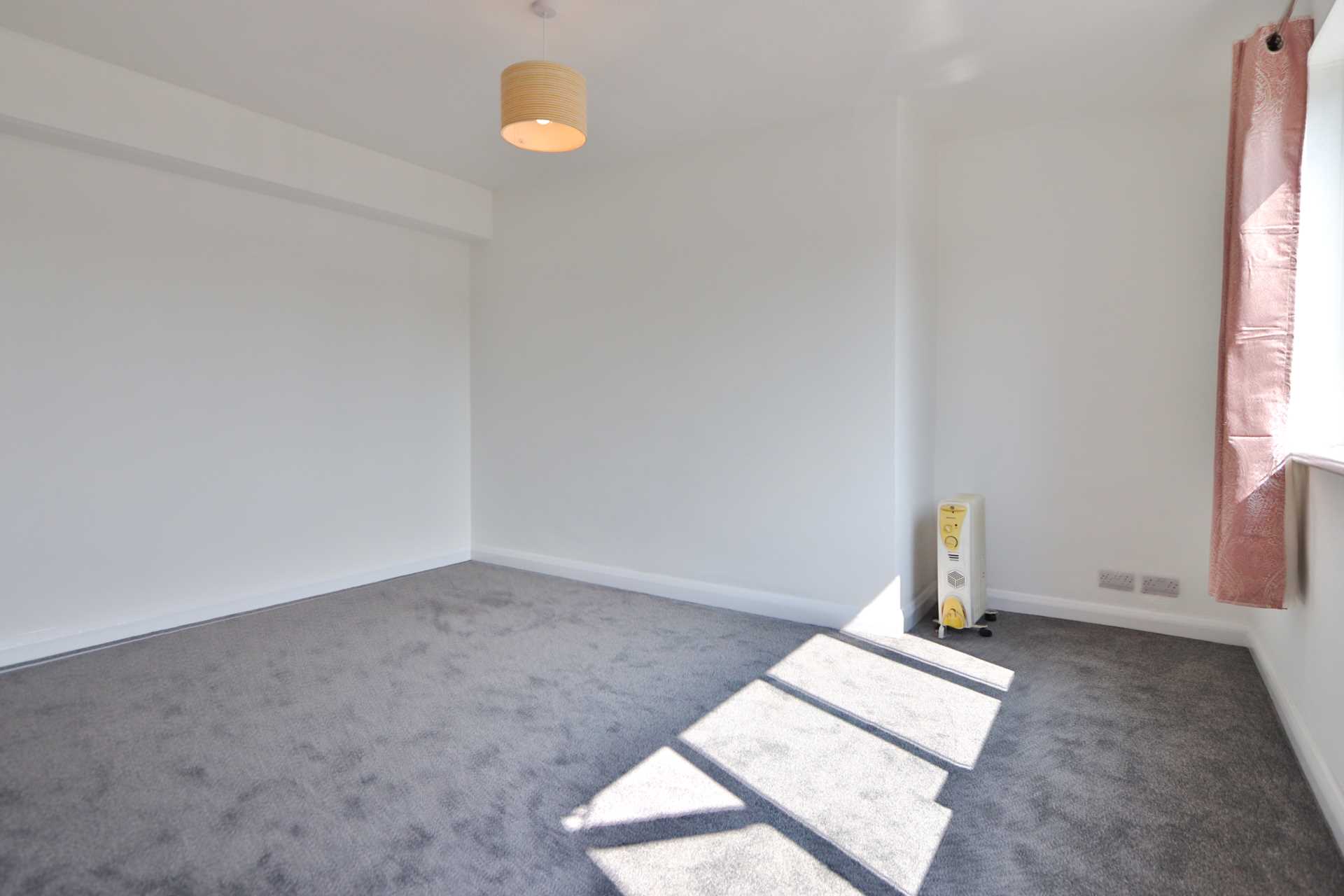 Manor Drive North, New Malden, Image 3