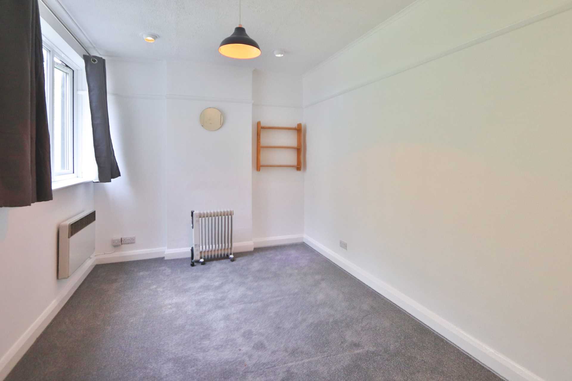 Manor Drive North, New Malden, Image 9